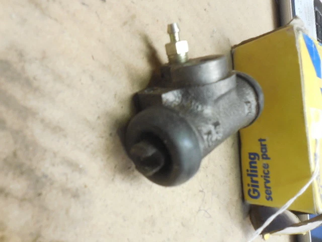 Hydraulic Wheel Cylinder #74968128 - Fits Mitsubishi Cordia, Tredia 83-84 H390 - Image 3 of 4