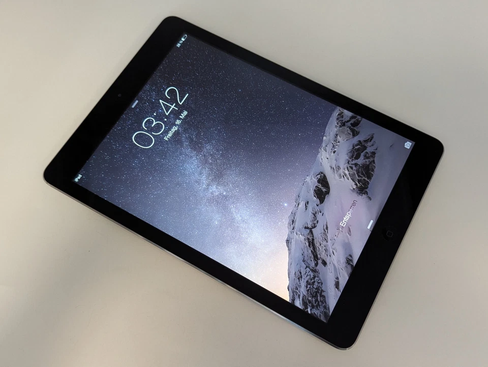 Apple iPad Air 1Gen 16GB Wifi 9,7 Zoll Silber MD785FD ✅