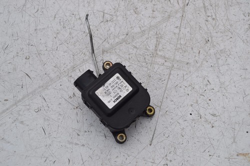 Actuador regulador de temperatura del motor 4B1820511/01328011263 Audi A6 4B C5 Avant - Imagen 1 de 3