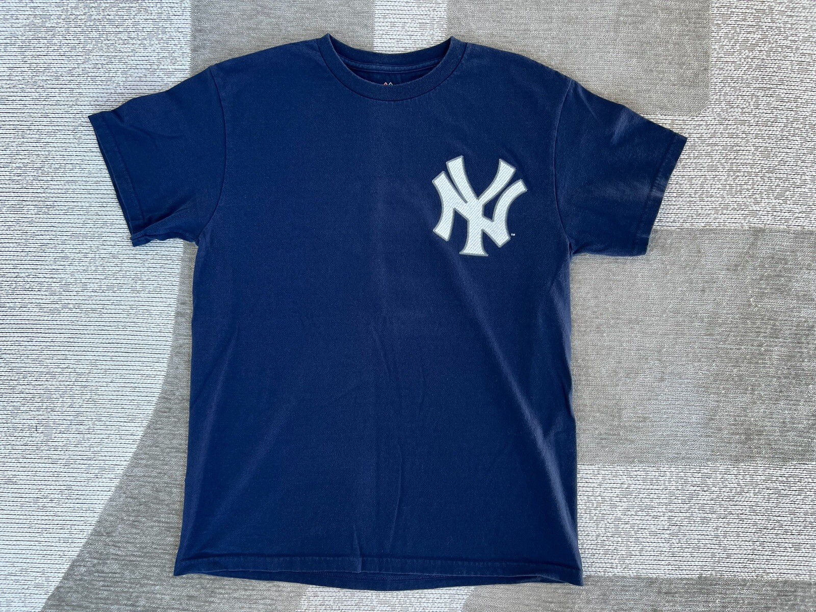 Majestic New York Yankees Derek Jeter #2 Men's Blue Shirt Size M MLB Baseball