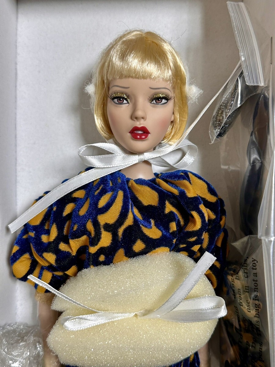 Tonner Deja vu Emma Jean's Grand Drama Robert Tonner NEW