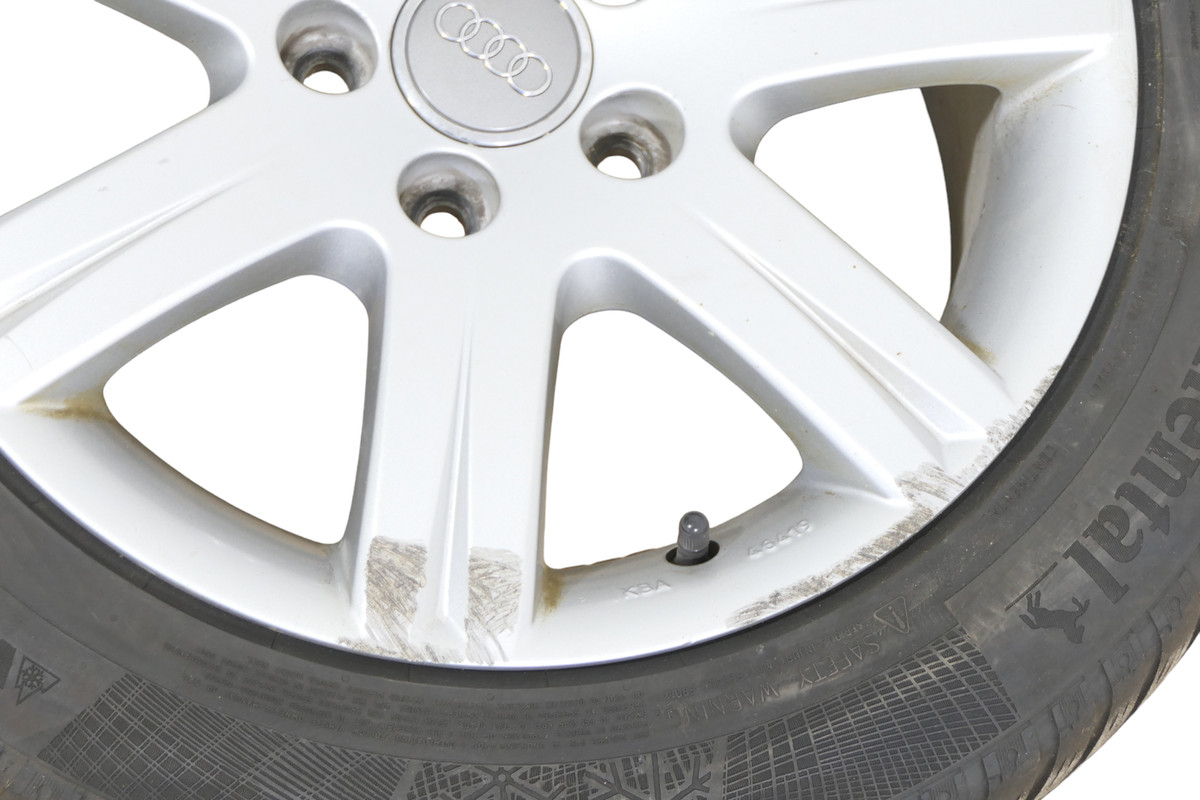 1x Audi A6 4F Alufelge Felge original 4F0071496 666 7x16H2 ET42 