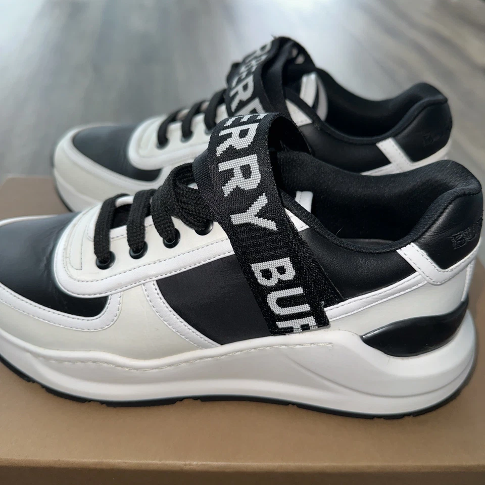 博柏利伦敦女式运动鞋 — 第 4/4 张图片