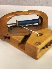 ANTIQUE WEAVING BATTEN SHUTTLE, 999B (713)