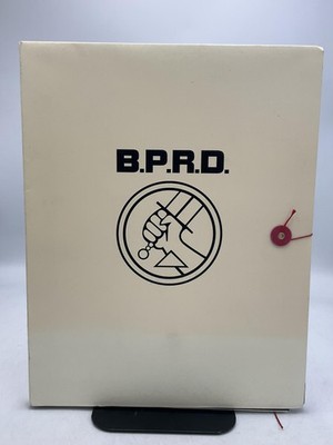Vintage HELLBOY Press Kit Guillermo Del Toro Mike Mignola PB Cream 2004 USA