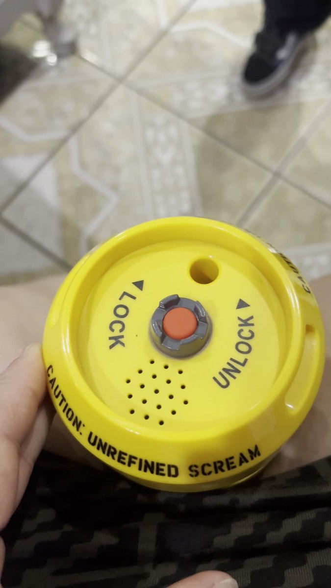 モンスターズ・インク ウォーターボトル 美品 スクリームキャニスター I9bI Disney Parks Monsters Inc Scream Can Scare Canister Water Bottle