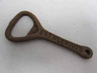 (ref288B) Vintage Bottle Opener SDT Weymouth