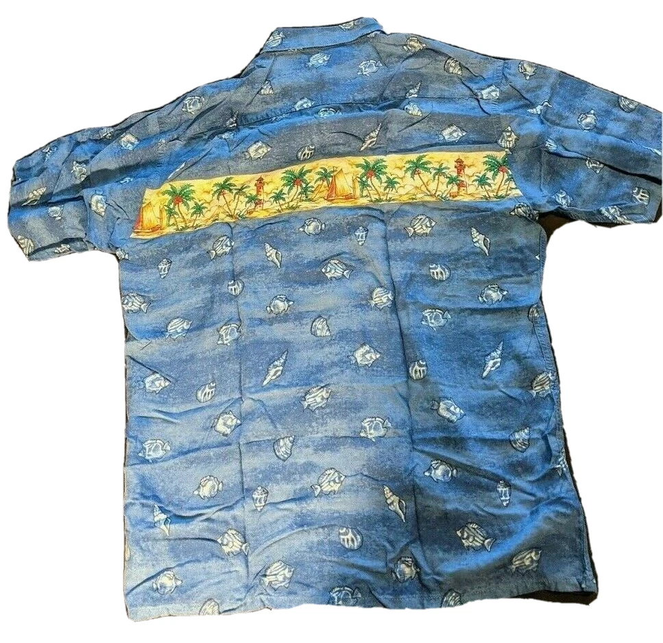 Campia Medium M Hawaiian shirt Fish and Shells Made in South Korea 100% Rayon
Opens in a new window