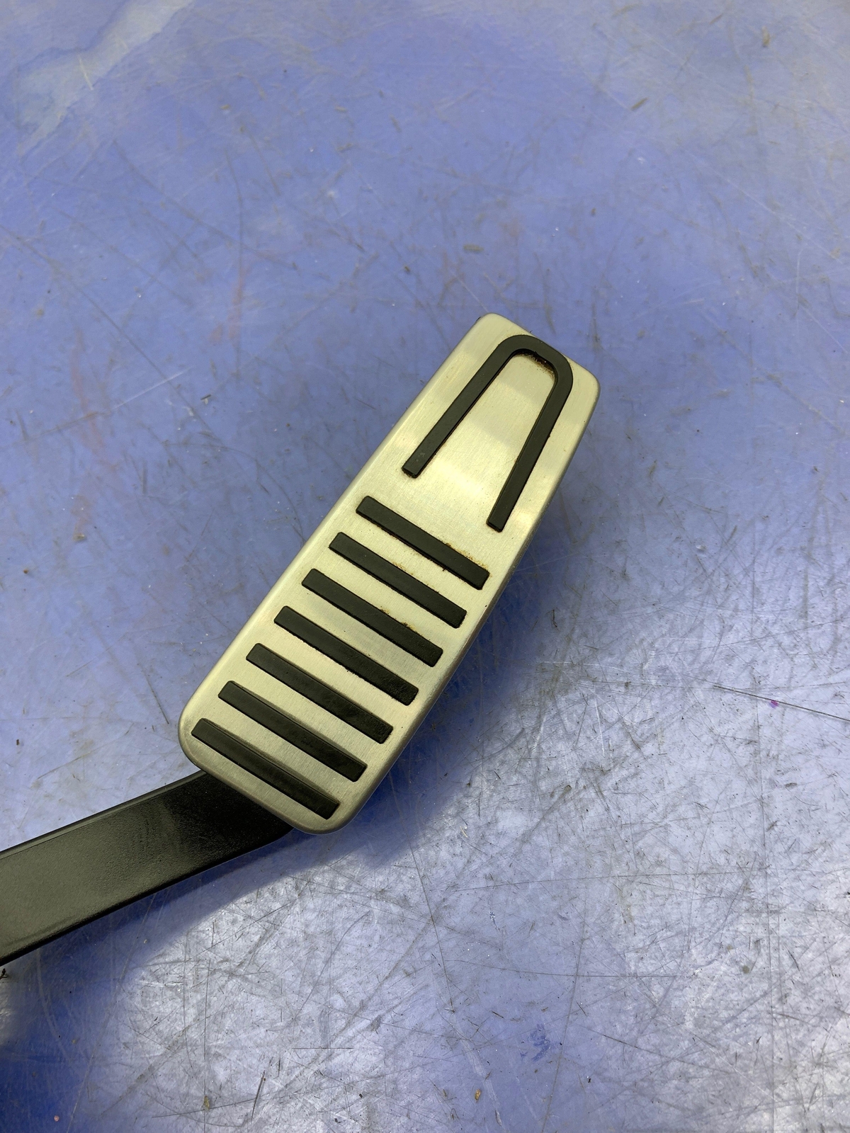 2020 MASERATI LEVANTE M161 OEM GAS ACCELERATOR PEDAL *SOME WEAR* 04861714AF