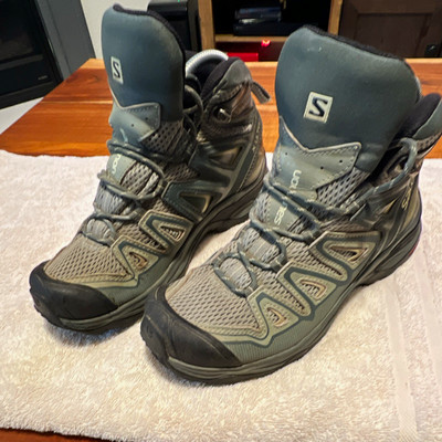 Salomon X Ultra 3 Mid Aero Women s size 7 Shadow/Castor Gray/Urban Chic contagri