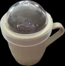 Pampered Chef Flour / Sugar Shaker #1695 New In Box