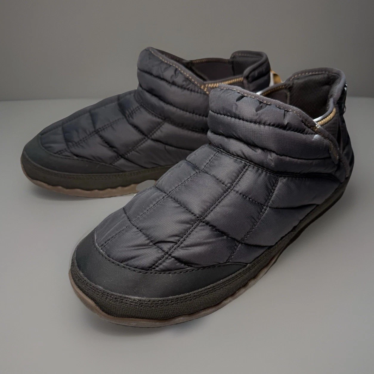LL Bean Men’s 10 Boots Black Quilted Outdoor Camping Cabin B-Bound Slippers