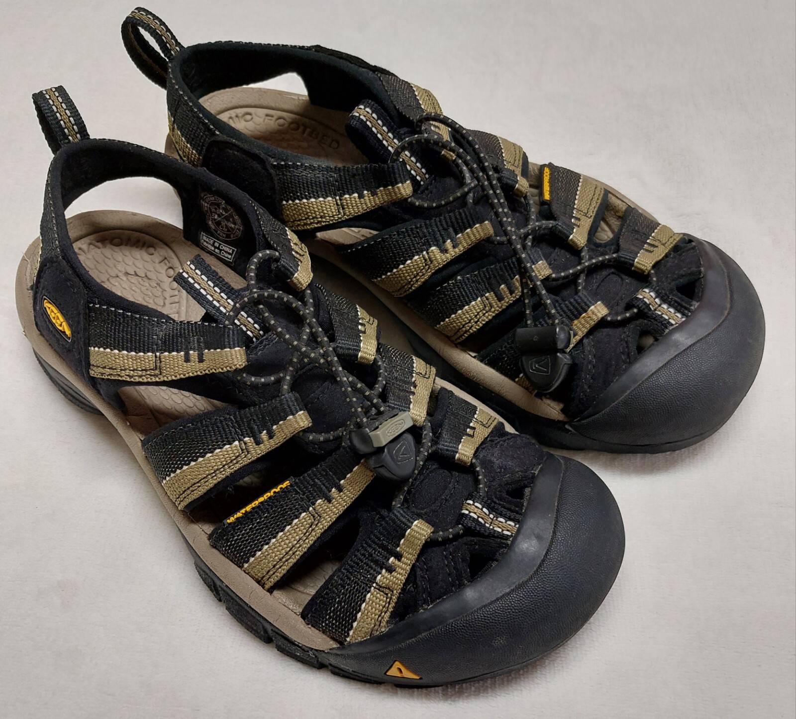 Keen Newport H2 sandali sportivi uomo scarpe acqua nero verde oliva taglia 7