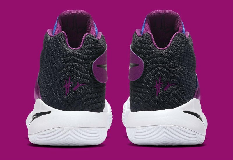 Nike Kyrie 2 Kyrache Size 13.5 819583-104 WHITE-BLACK-BOLD Nike Kyrie 2 Kyrache Size 13.5 819583-104 WHITE-BLACK-BOLD