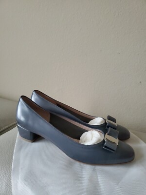 SALVATORE FERRAGAMO Vara Gray Patent Leather Bow Low Heels