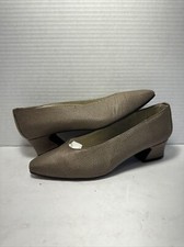 Stuart Weitzman Womens Vintage Tan pumps Shoes Size 5.5M HR-10