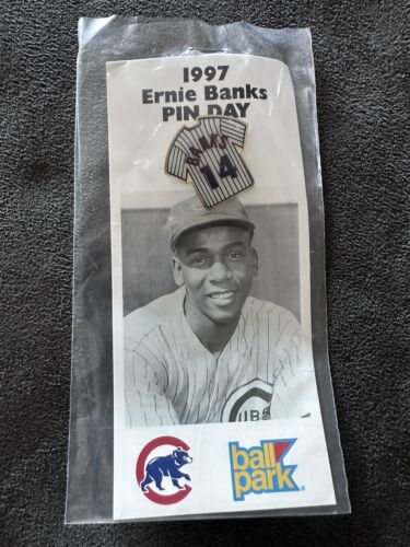 Pin Collectors! Yankee Reggie Jackson ‘02 & Cubs Ernie Banks ‘97 & ‘58. All 3!!! - Picture 3 of 7