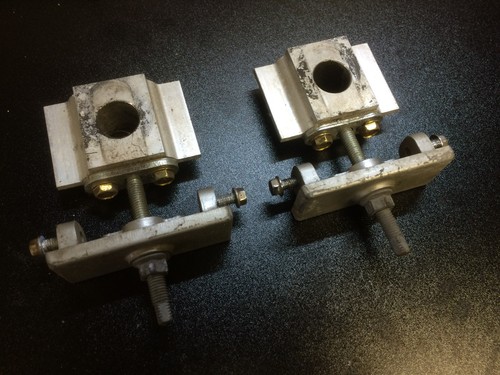 1995-1997 Kawasaki ZX600F ZX6R Rear Axle with Adjuster Blocks and Hardware - Foto 2 di 2