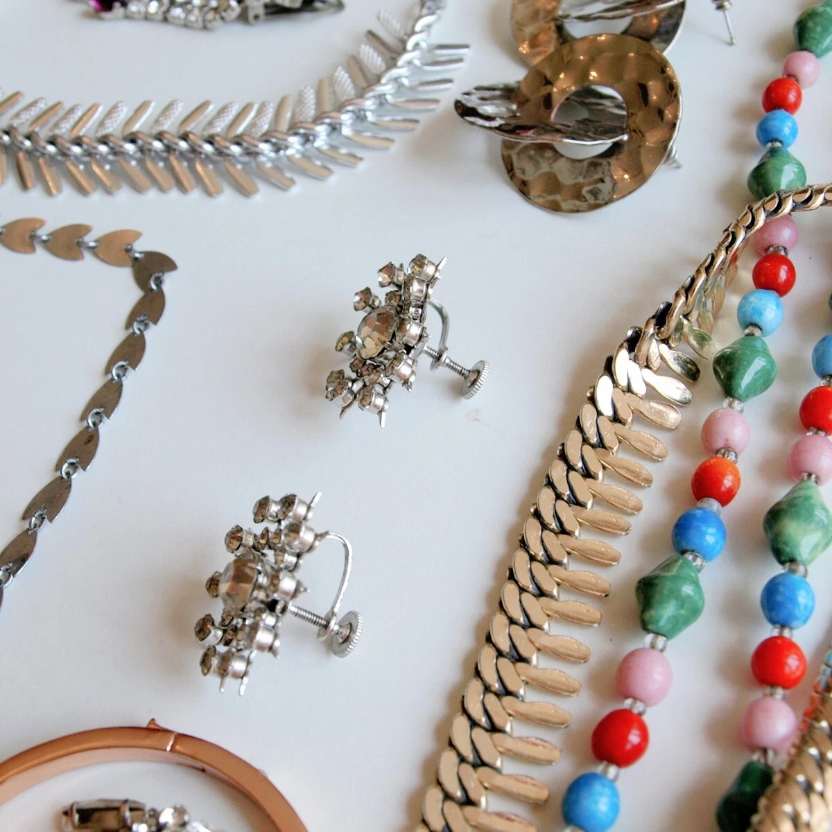 Vintage costume jewellery best sale wholesale