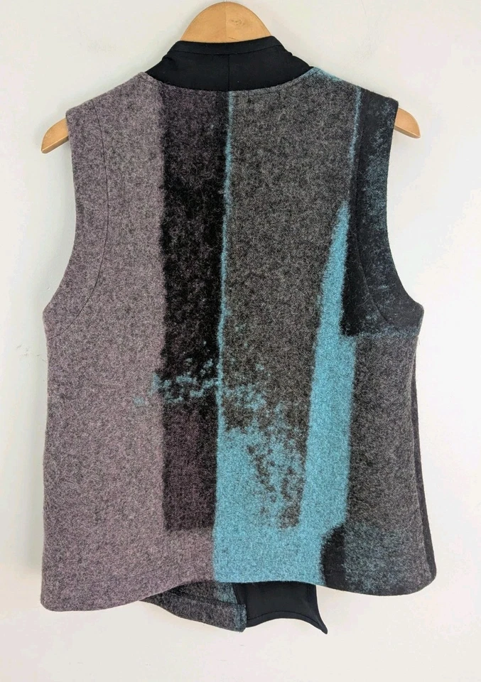 ARTE DE PANO Arte de Usar Colete Taos de Feltro de Lã Exclusivo Feito Artesanal Lagenlook Grande - Imagem 2 de 4