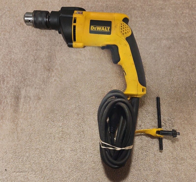 DeWALT DW511 Type 5 1/2" VSR Hammer Drill 8.5A Variable Speed w/Key