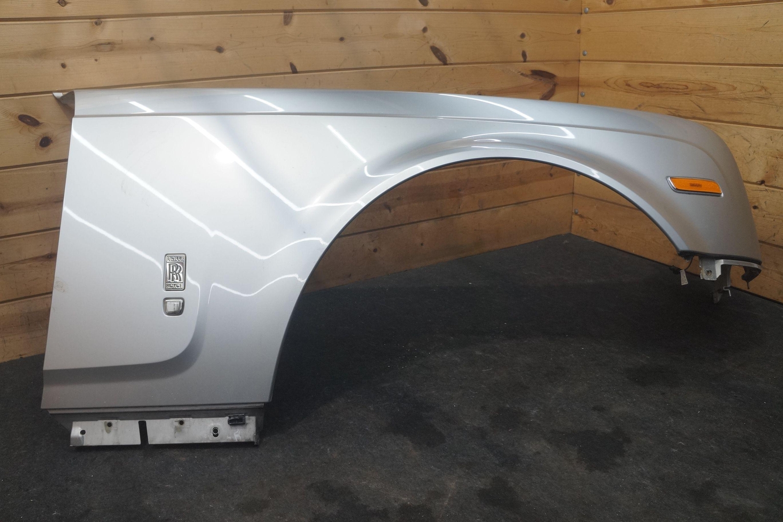 Front Right Passenger Fender Wing Panel Silver 41357040150 Rolls Royce Phantom