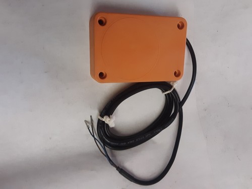 Efector 100 KD5024 Captive Proximity Switch - Picture 2 of 4