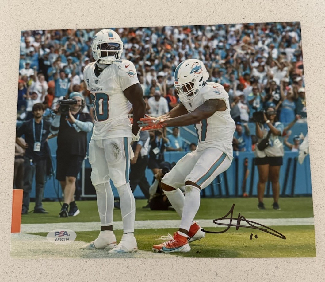 Tyreek Hill Signed Autographed 8x10 Photo PSA COA Miami Dolphins Arrest Celly