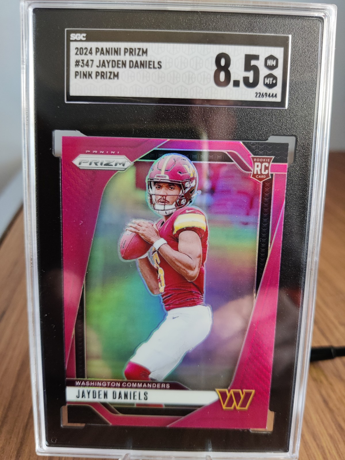 2024 Panini Pink Prizm Jayden Daniels #347 (RC)