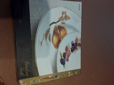 Royal Worcester Evesham Gold Edge  14 3/4 in Oval Plate / Platter