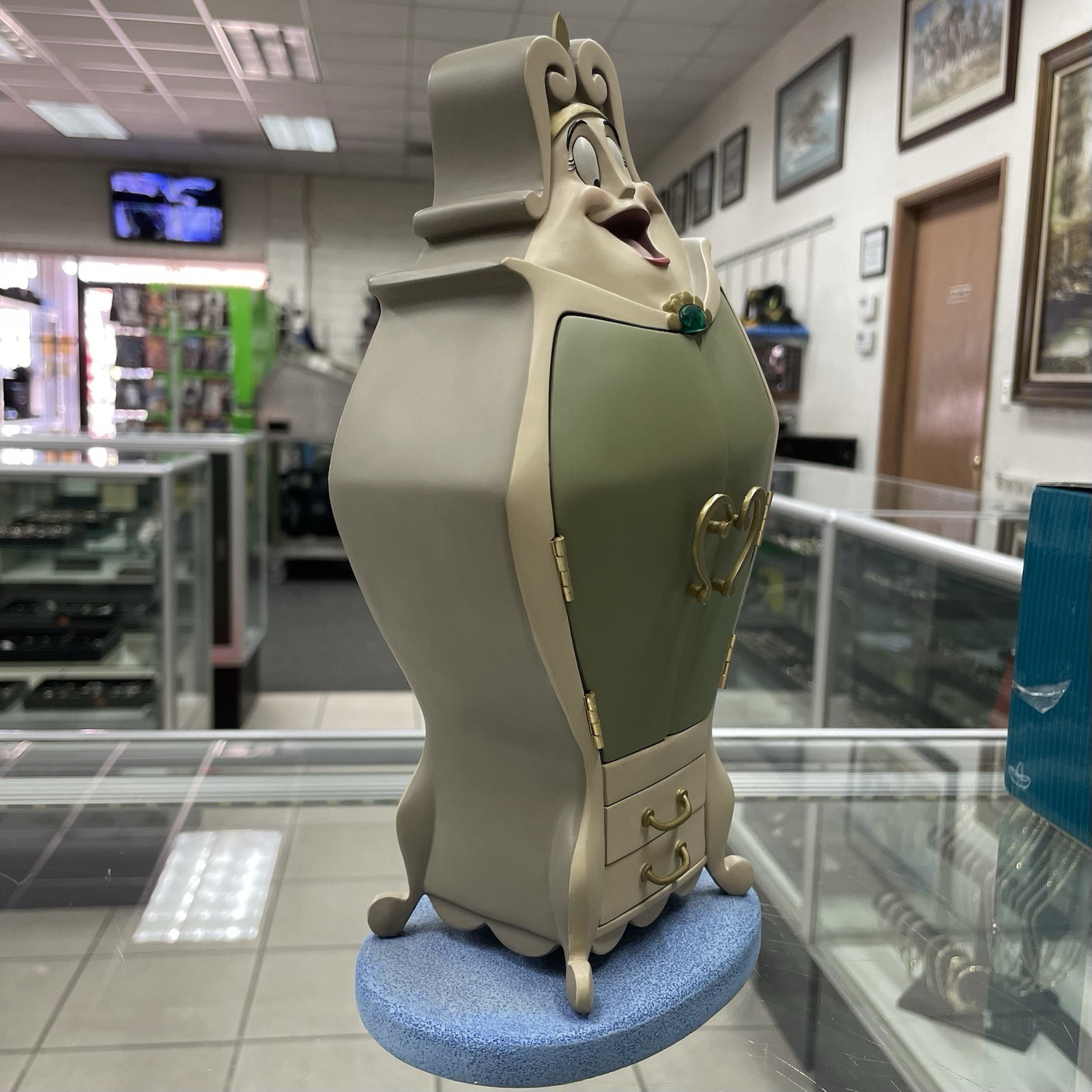 Disney WDCC Beauty and the Beast Wardrobe "You'll Look Ravishing in This One"