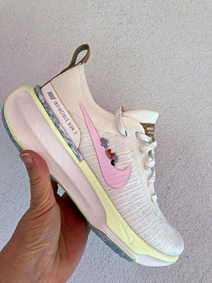 Nike ZoomX Invincible Run FK 3 Damen Laufschuhe Weiß/Rosa EU 36,5 US 6