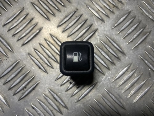 VW PASSAT B5 3B2 Schalter zum Öffnen des Kraftstofftanks 3B0959833A 22135602