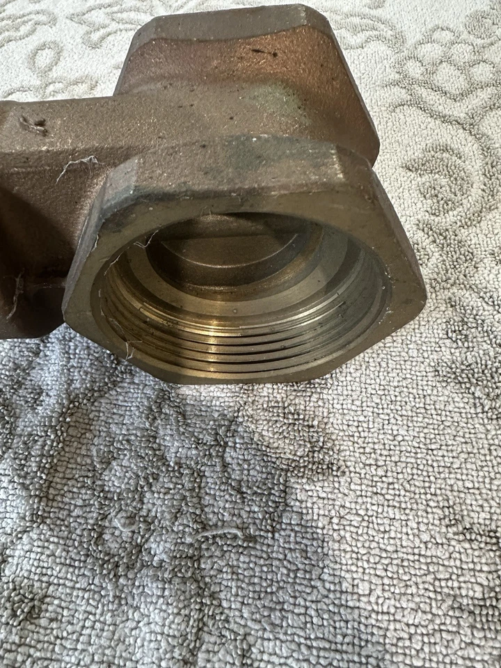 2 1/2” NPT Brass Gate Valve - Image 3 of 4