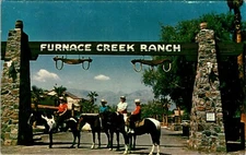 CALIFORNIA DEATH VALLEY FURNACE CREEK RANCH ENTRANCE VINTAGE POSTCARD VIEW