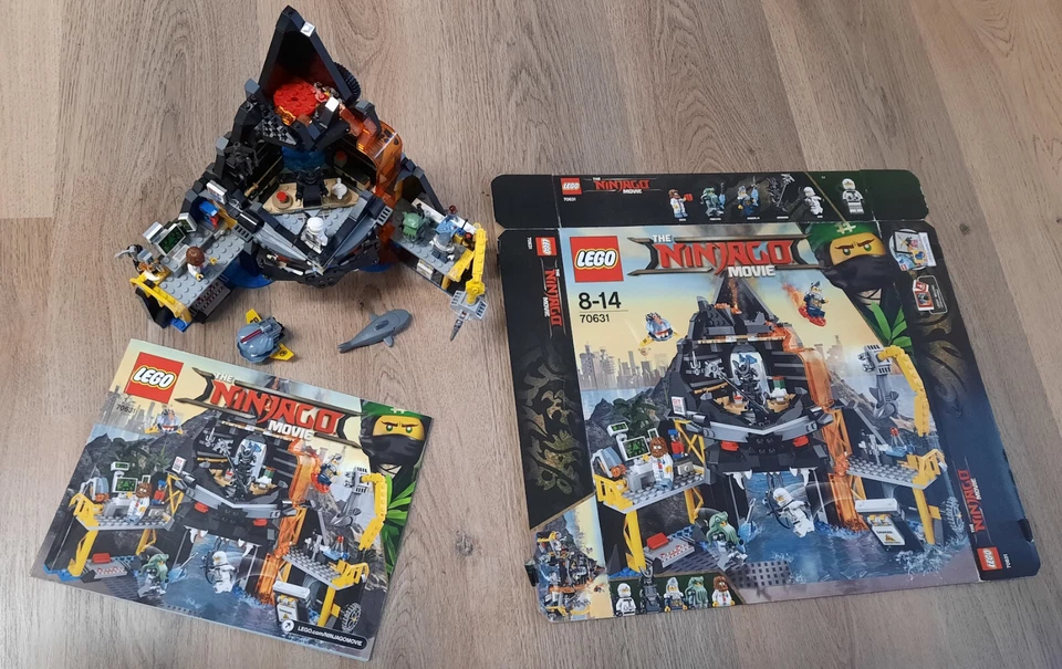 LEGO Ninjago 70631 Garmadon's Volcano Lair, Foto 1 von 3