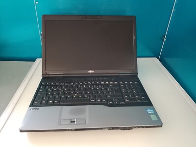 Fujitsu Lifebook E782   15,6'' Laptop mit CORE I5-Prozessor - Gebraucht (R2 1118)