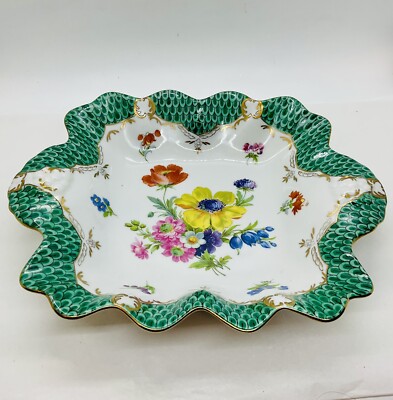 Paris Royal Peint a La Main Porcelain Floral Scalloped Edge Bowl Dish 10 x7  VTG