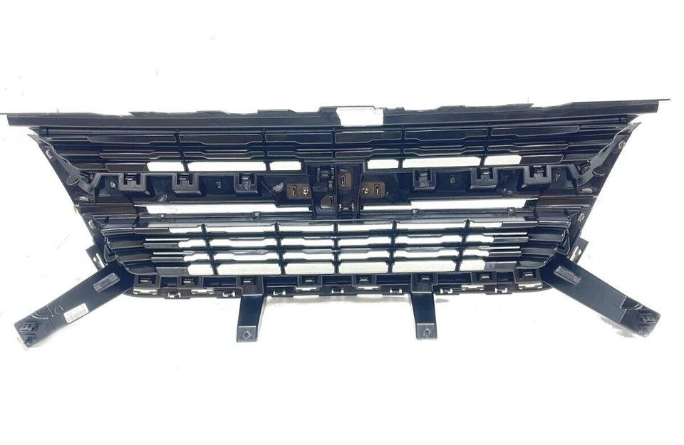 GM 2015 2016 2017 2018 2019 2020 Chevrolet Colorado Grille Subterranean Metallic Foto 3 de 4