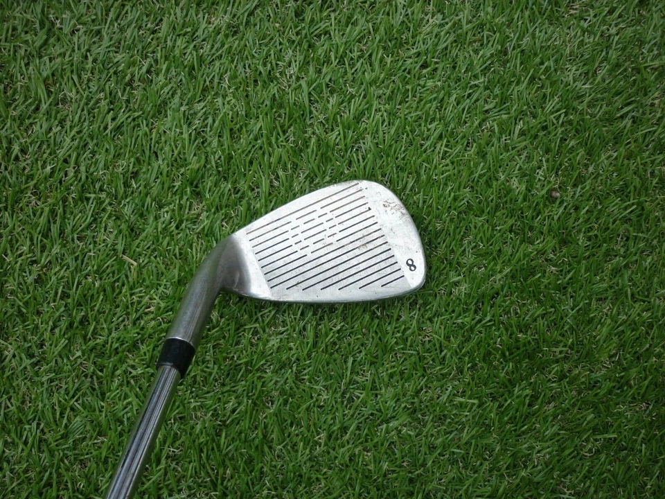 Macgregor MC600 steel shaft 8 iron golf club - Image 2 of 4