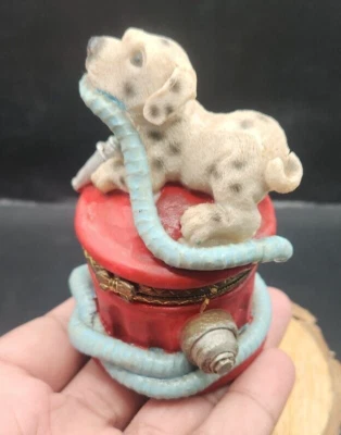Figurine En Résine De Chien Tenant Un Tube Décor Poids 200g - Photo 1/4