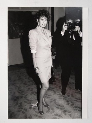 Raquel Welch Golden Globe Awards Los Angeles Rex Features 1988 Vintage Photo