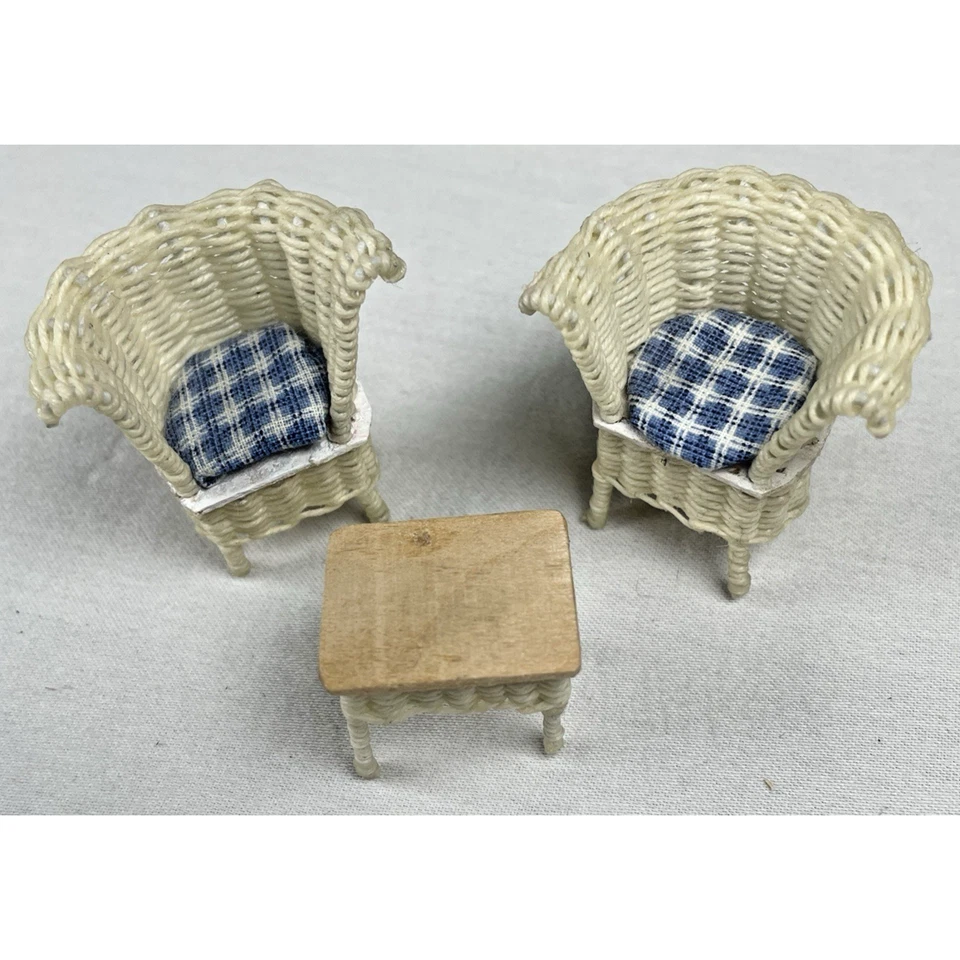 Gazebo blanco miniatura para casa de muñecas 1:24 hecho de kit por pestañas artesanales Haight Chairs Foto 4 de 4