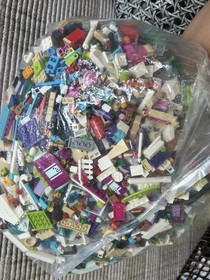 Huge Lego Friends Lot,Stephanie&rsquo;s House,Amusement Park,Delivery,beach Scooter. 