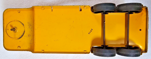 ERTL Pressed Steel 1970's Vista Doma Horse Van 5th Wheel Trailer w/Ramp 15.5" - Picture 10 of 10