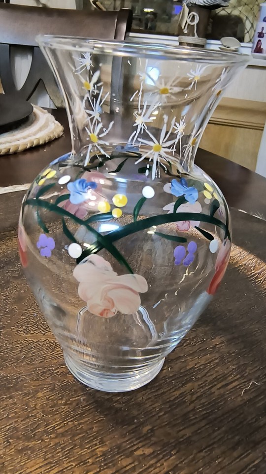 ME NOT GIFTS HAND PAINTED And Signed Beautiful BUD VASE Dainty