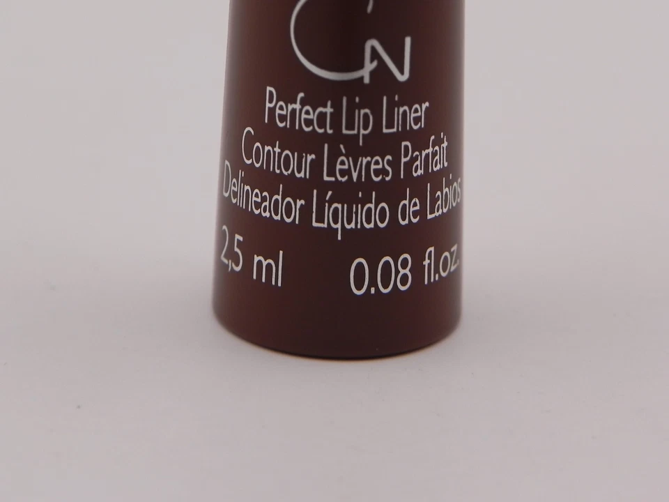 Delineador de labios Yves Rocher Couleurs Nature Perfect 04 café sellado 2,5 ml/.08 fl oz Foto 2 de 3