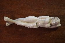 Akt Schnitzerei  Doktorlady  aus Hirschhorn  12 cm