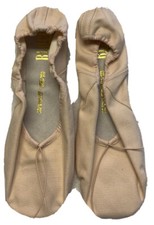 Bloch Women's NEW Sz 7.5D Canvas Ballet Slipper Pink