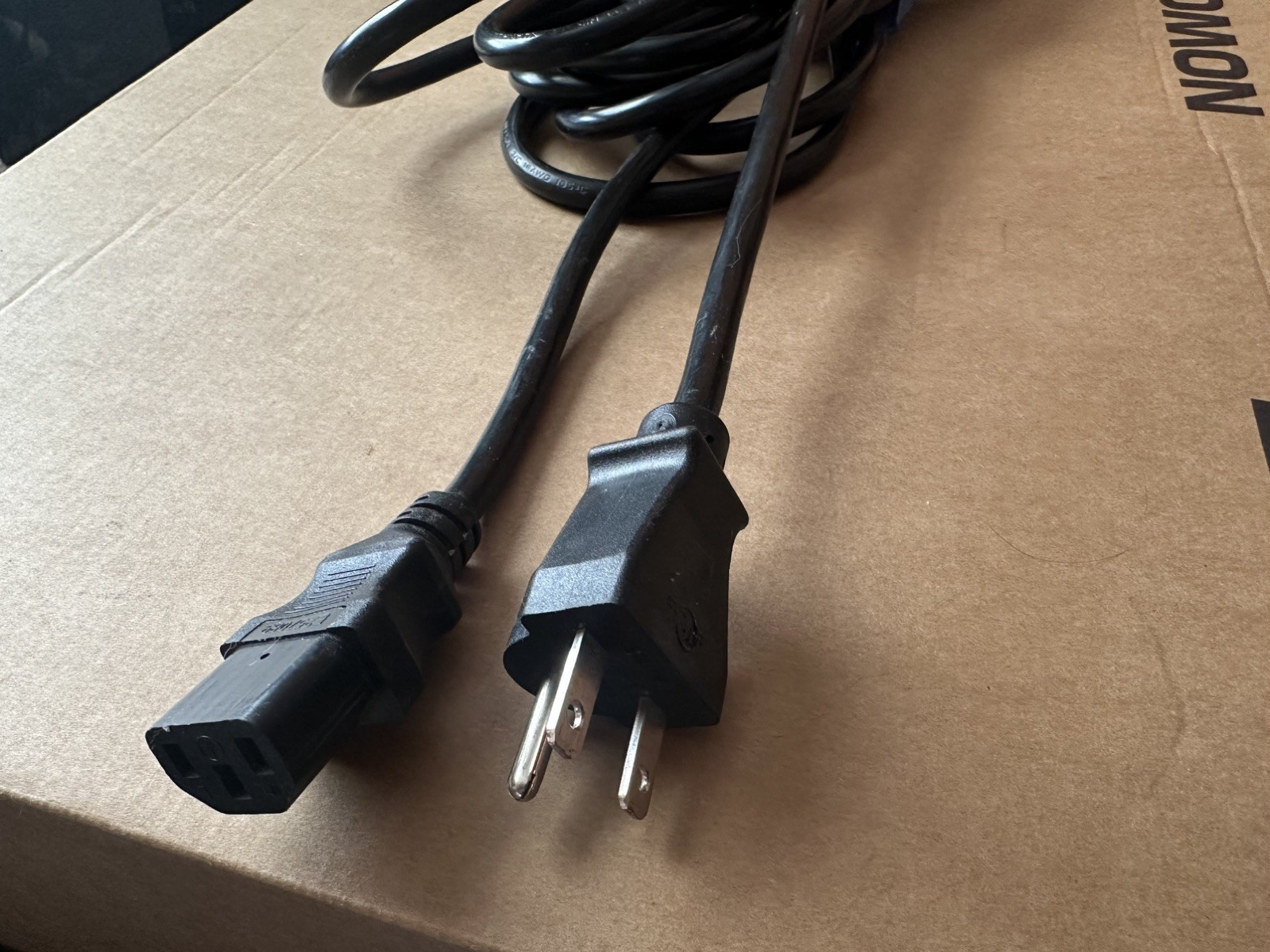 Extension Cord - 240v 20ft.  20 Foot / Feet Extension Cord